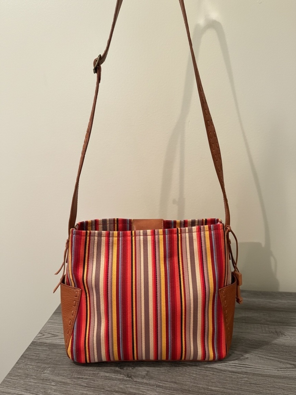 Fossil Striped Canvas Leather Crossbody Shoulder Bag Multicolor Wooden Key Fob